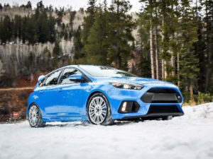 Ford Focus RS in winter landscape