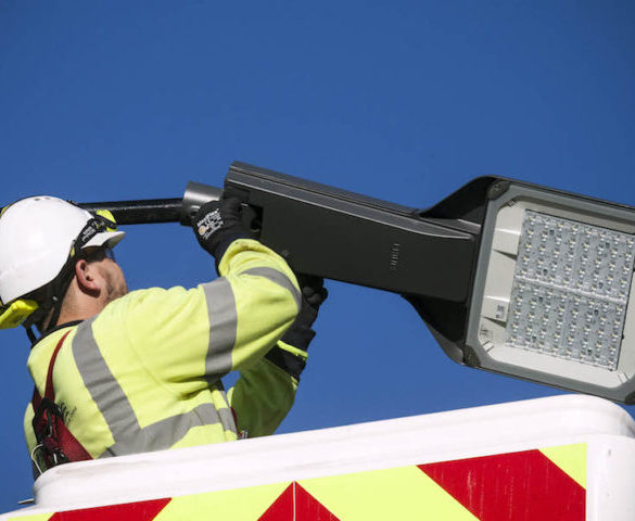 ‘Smart’ streetlight trial could provide real-time air quality data
