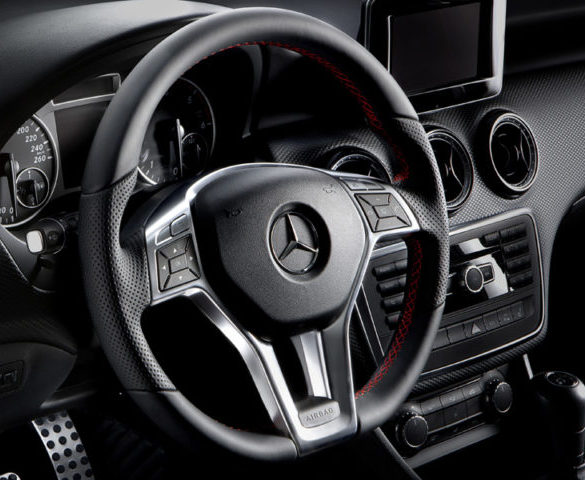 Mercedes-Benz to recall 400,000 cars in UK