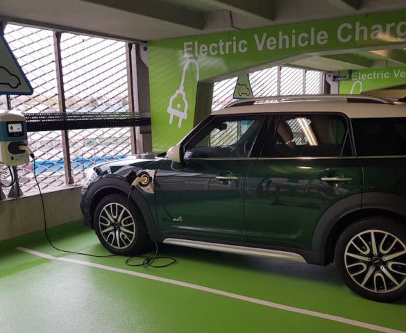 Manchester expands EV chargepoint network