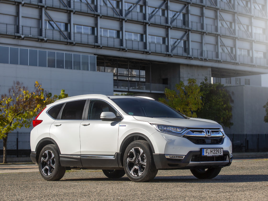Honda UK accelerates Electric 2025 vision, with CRV Hybrid