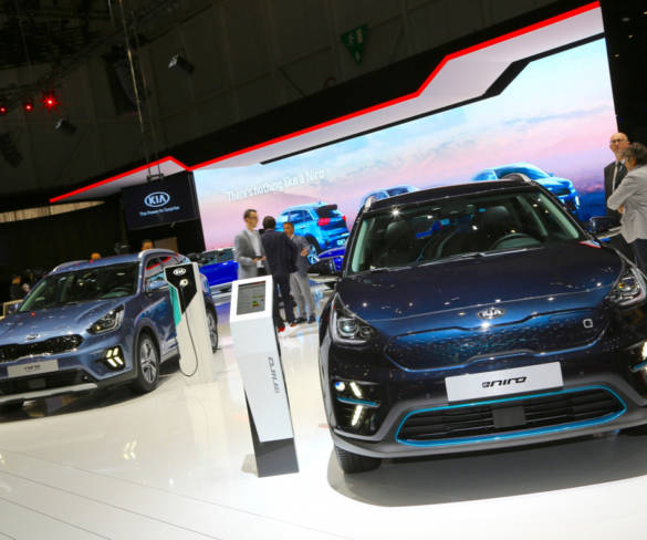 Electric cars helping hybrid sales, finds Kia UK