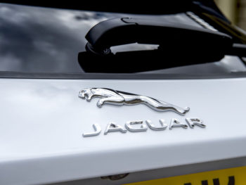 Jaguar E-Pace 150hp Pure FWD