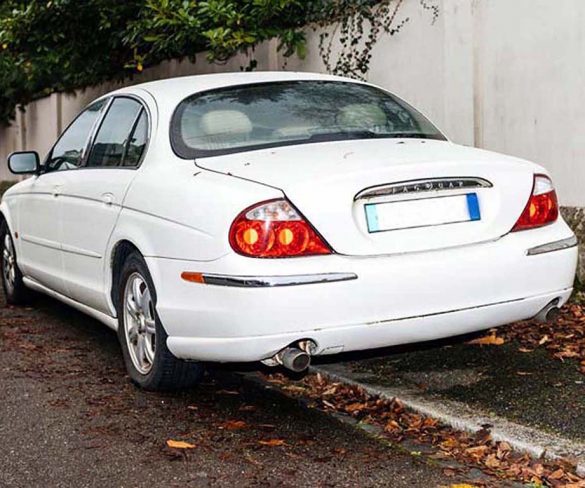 Should pavement parkers receive fines, penalty points and community service?