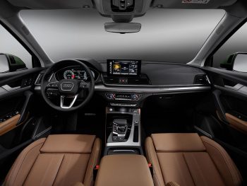 The new Audi Q5 gets MMI Navigation Plus, Audi connect and Audi Virtual Cockpit as standard range-wide