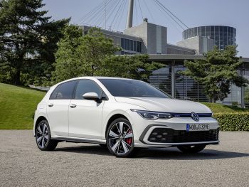 Plug-in hybrid Volkswagen Golf opens for orders