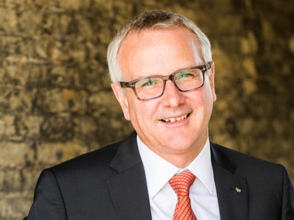 Marshall Leasing managing director Peter Cakebread to retire  