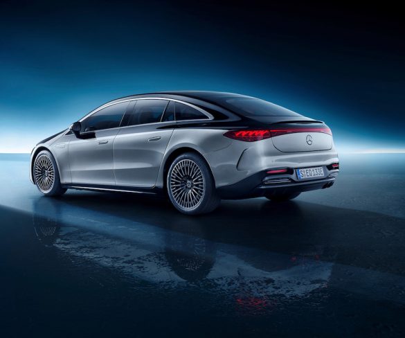 Mercedes-Benz EQS luxury saloon revealed