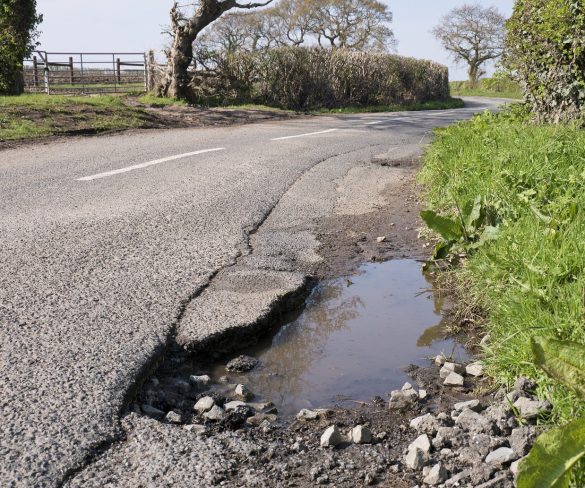 Pothole-related breakdowns rocket in Q4, reports RAC