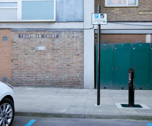 Connected Kerb launches new ‘game-changing’ on-street charging point 