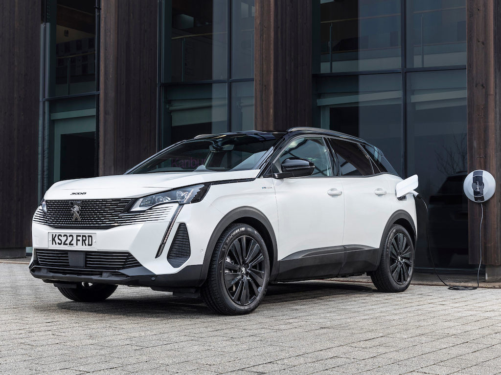 Peugeot 3008 and 5008 updated with new trim levels and extra kit