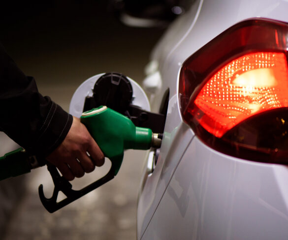 Petrol prices fall to lowest level since October 2021
