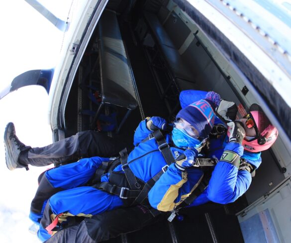 Geotab UK team fundraise for Brake with skydive
