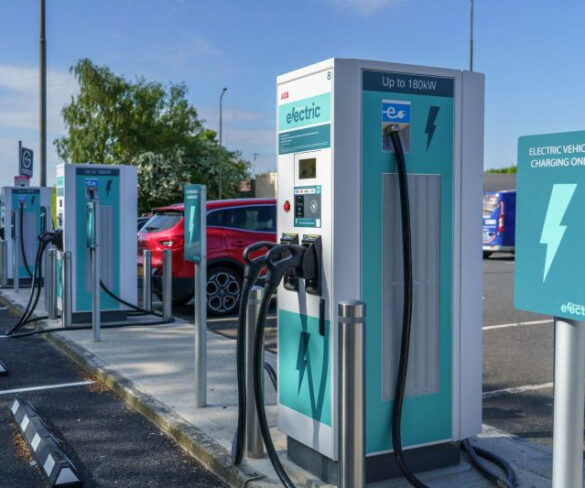 Allstar partners with Applegreen Electric to boost motorway charging